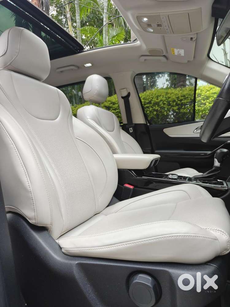 Mahindra Xuv700 2.0 Ax 7 Petrol At Luxury Pack Str, 2022, Petrol