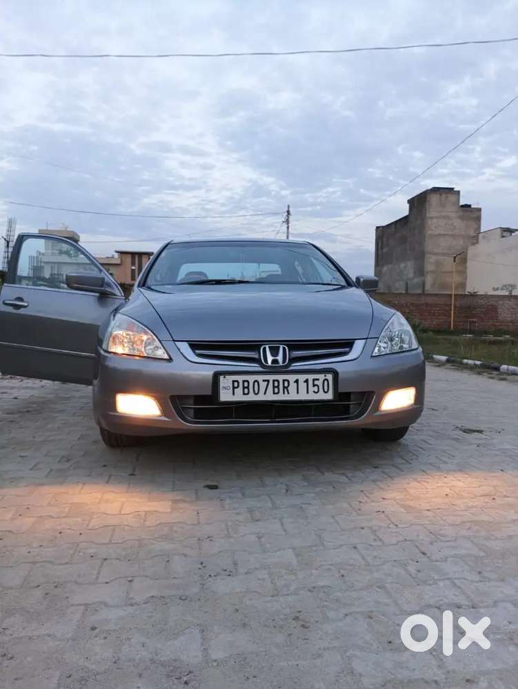 Honda Accord 2004 Cng  +petrol 85000 Km Driven