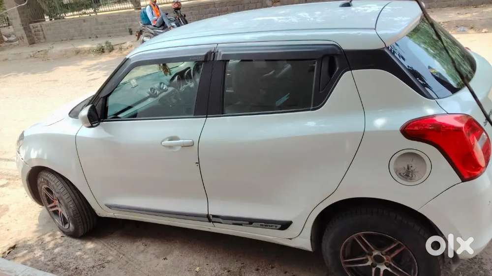 Well-maintained Maruti Swift Vxi Petrol - [103559] Driven,