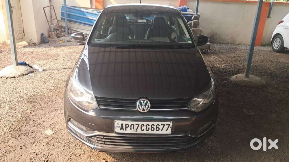 Volkswagen Polo Highline 1.6l Petrol, 2015, Petrol