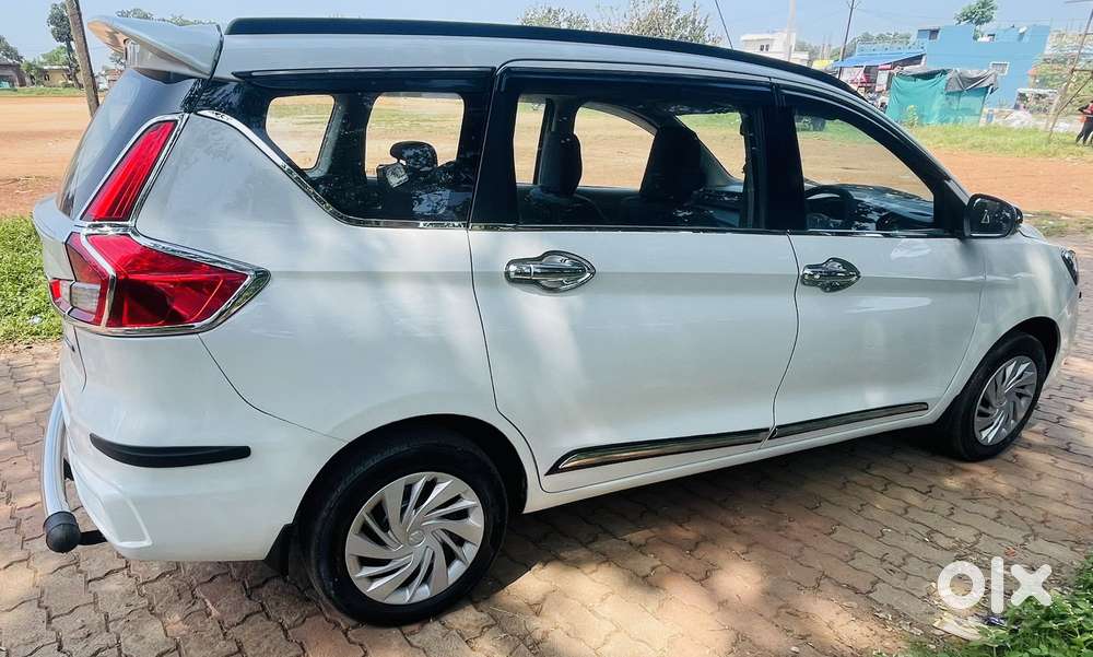 Maruti Suzuki Ertiga 1.5 Vxi, 2022, Petrol