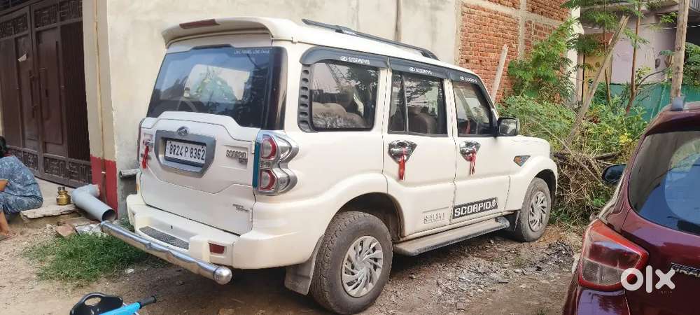 Mahindra Scorpio 2016 Petrol