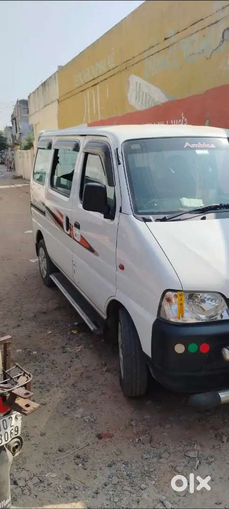 Eco 
First Owner 
Petrol Cng