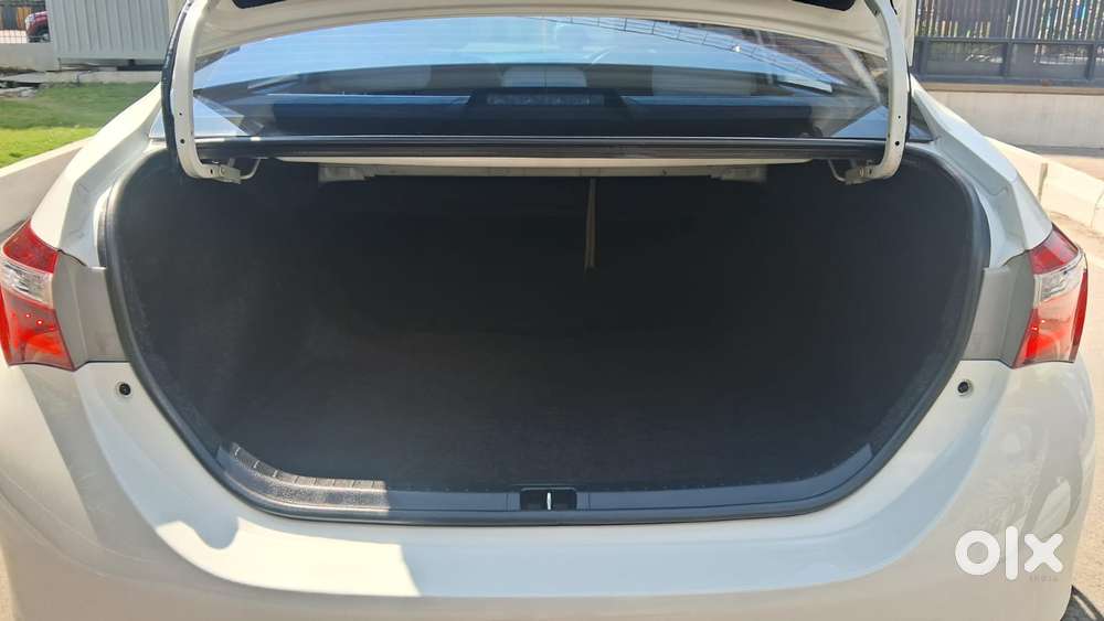 Toyota Corolla Altis 2010-2013 G, 2014, Petrol