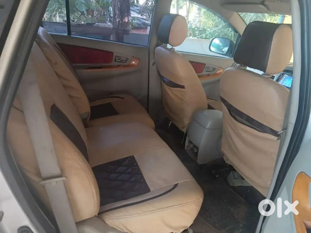 Toyota Innova 2011 Diesel 4th Owner