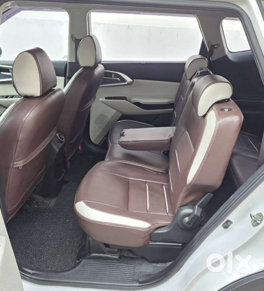 Kia Carens G 1.5 6mt Premium (o) 7-seater, 2024, Petrol