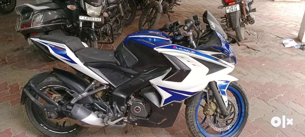 Bajaj pulsar rs 200 deals second hand price