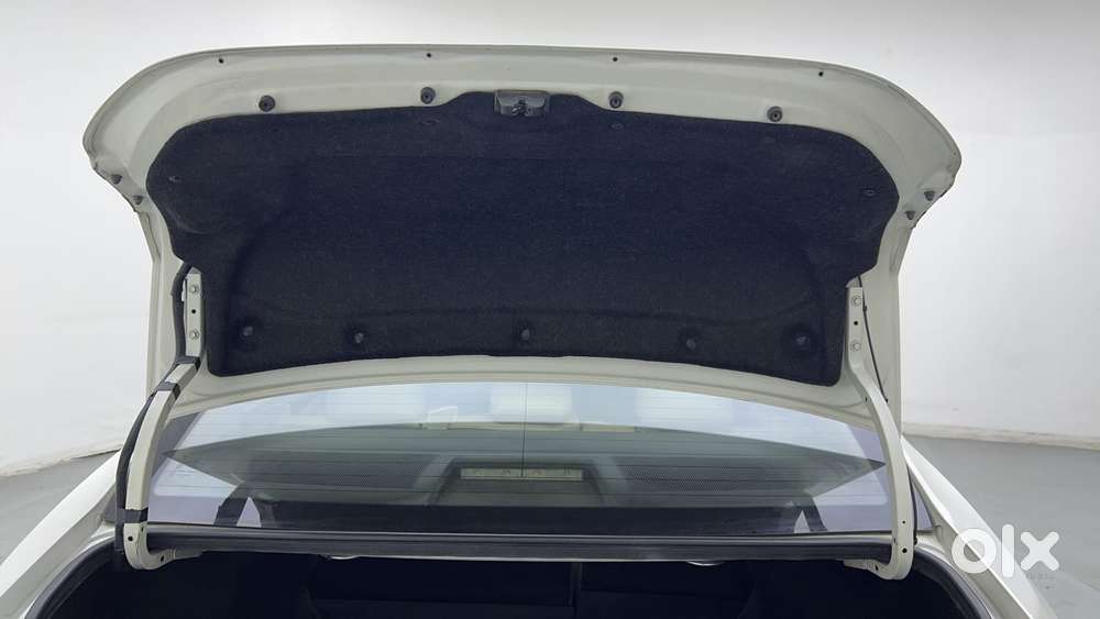 Toyota Corolla Altis 2013-2017 Vl At, 2017, Petrol