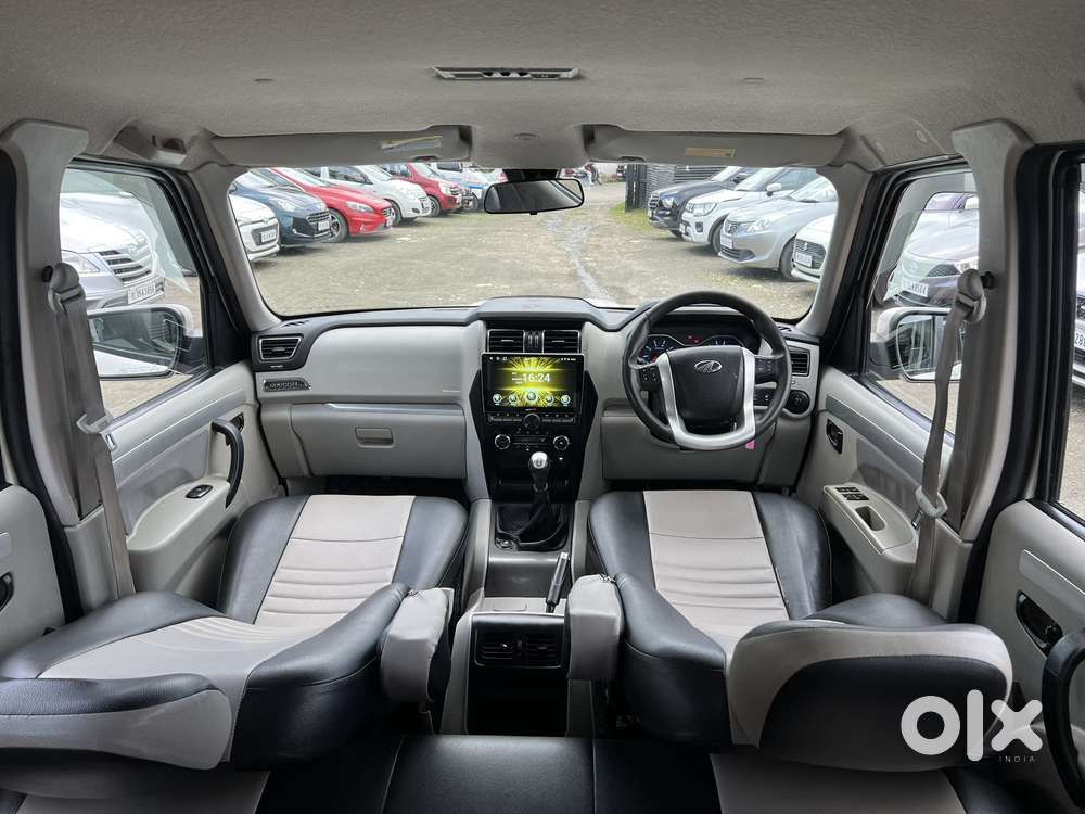 Mahindra Scorpio S10 8 Seater, 2016, Diesel