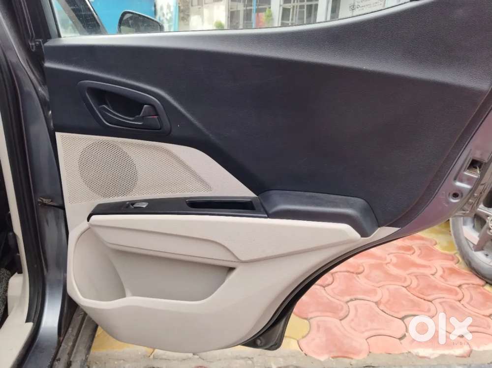 Mahindra Xuv300 W6 Diesel, 2021, Diesel
