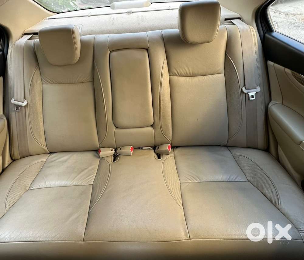 Petrol Ciaz Smart Hybrid Alpha Automatic Gear 1.5 - Top End Model