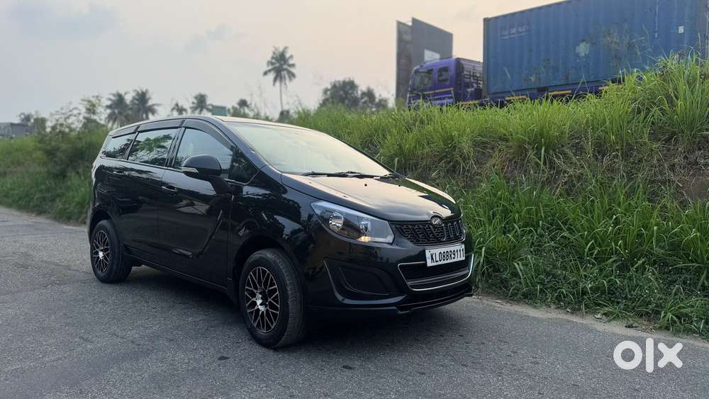 Mahindra Marazzo M2, 2018, Diesel