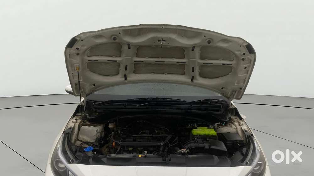 Hyundai New I20 1.2 Asta (o) Ivt, 2023, Petrol