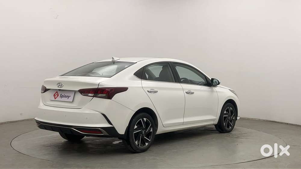 Hyundai Verna 1.5 Sx (o) Vtvt Ivt, 2022, Petrol