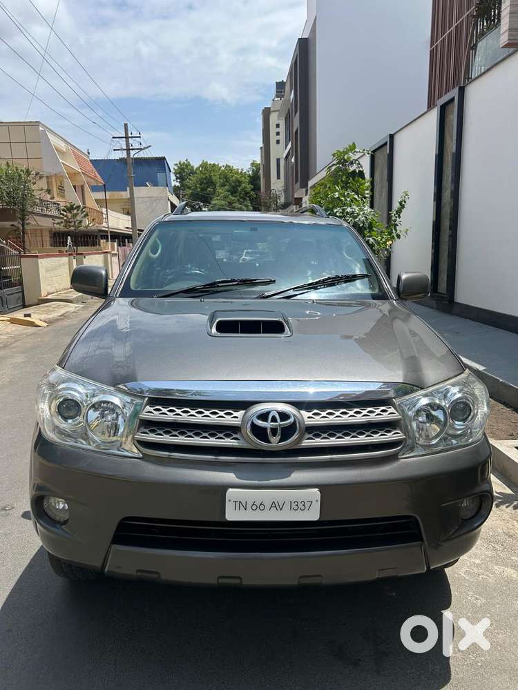 Toyota Fortuner 3.0 4x4 Manual, 2011, Diesel