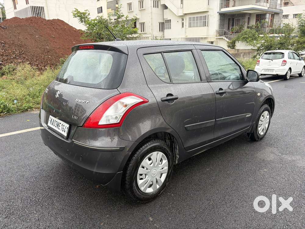 Maruti Suzuki Swift 1.2 Lxi (o), 2015, Petrol