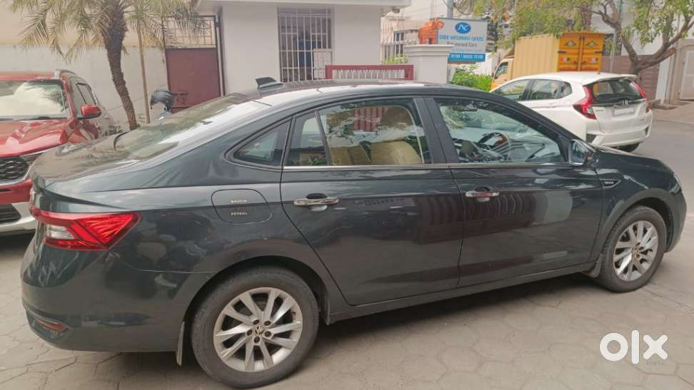 Skoda Slavia Ambition 1.0l Tsi Mt, 2022, Petrol