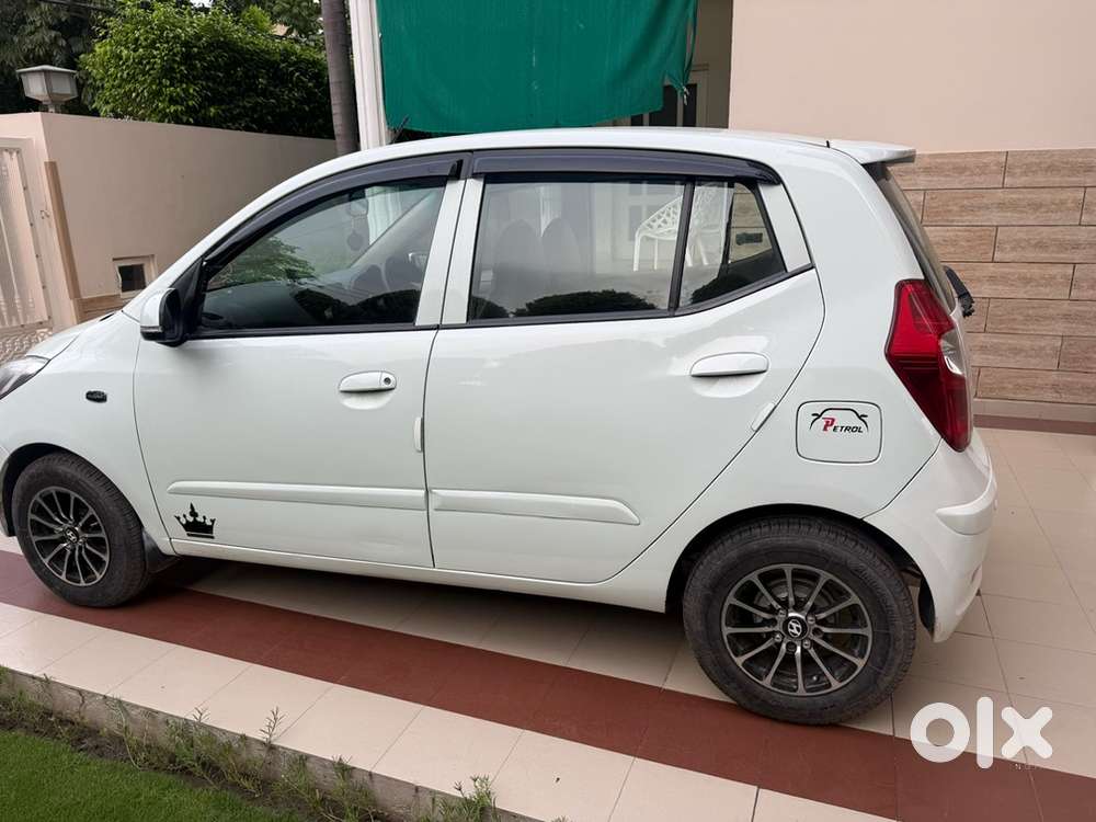 Hyundai I10 Sportz 2011 Petrol