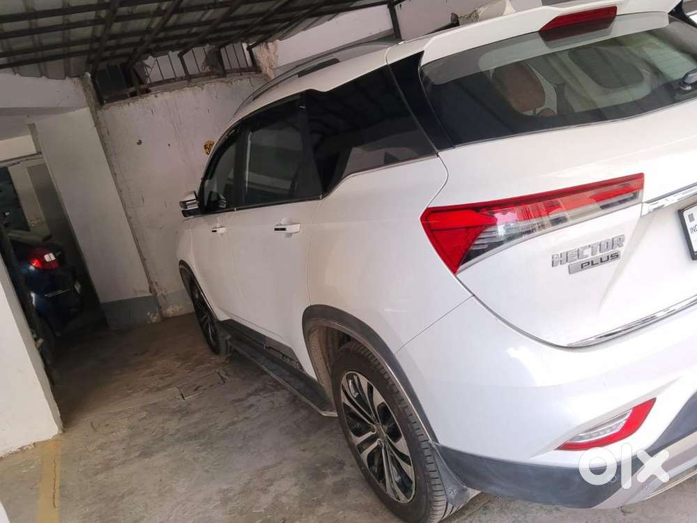 Mg Hector Plus 2022 Petrol Well Maintained