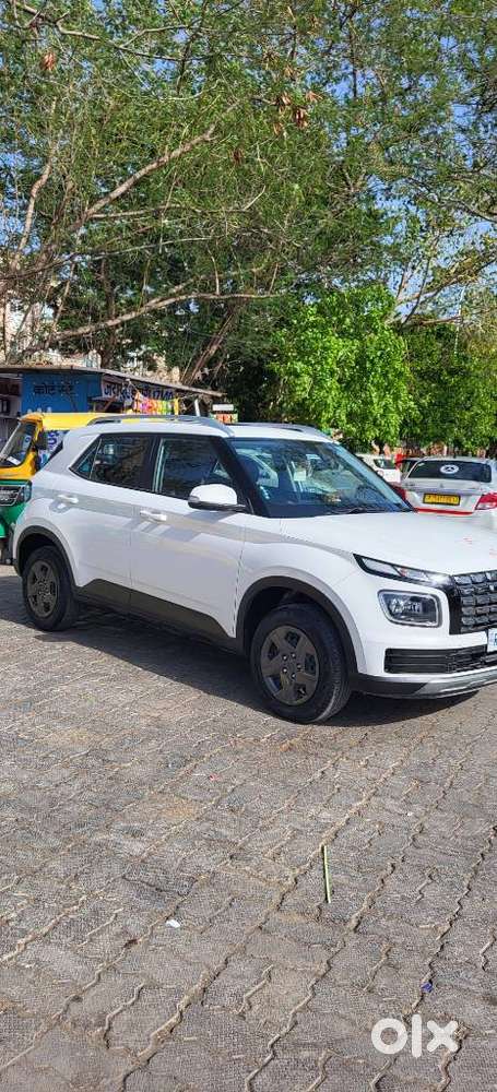 Hyundai Venue S (o) 1.2 Petrol Knight Edition, 2025, Petrol