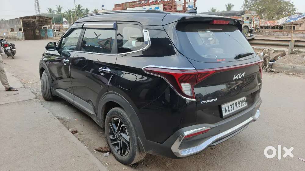 Kia Carens 2023 Diesel Well Maintained (urgent Sale)