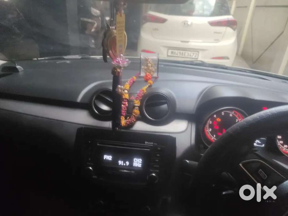 This Is 1 Hand Car