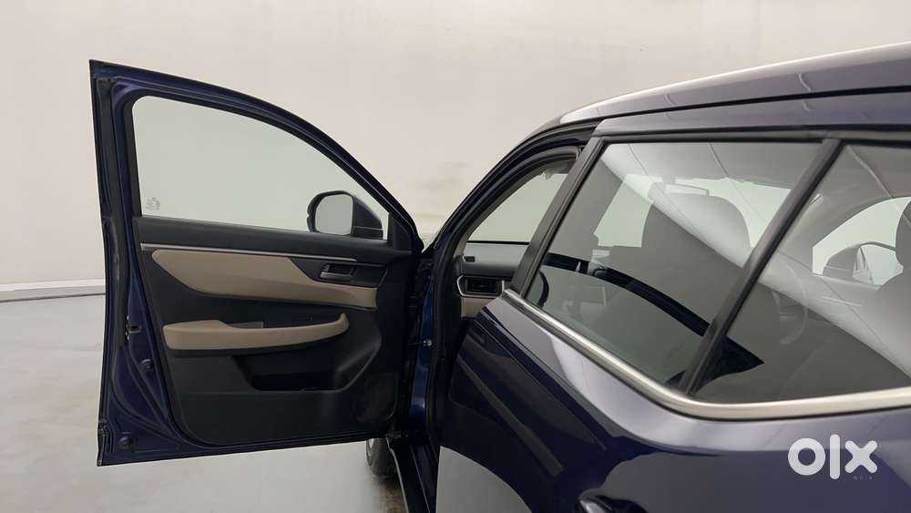 Honda Elevate V Mt, 2023, Petrol