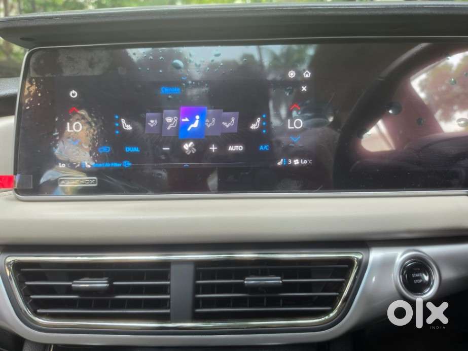 Mahindra Xuv700 2.2 Ax 7 Diesel At Luxury Pack Str, 2025, Diesel
