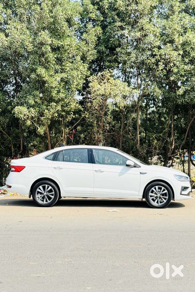 Skoda Slavia 1.0 Tsi Style At, 2023, Petrol