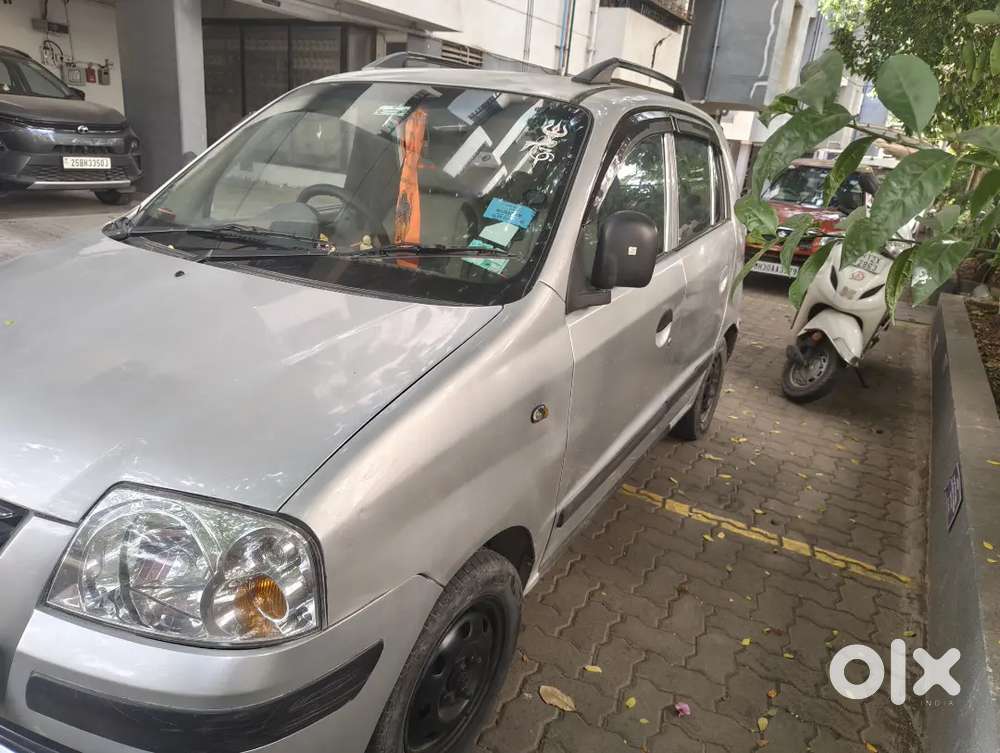 गाडी चालु आहे गाडीचे दोन टायर नवीन आहेत साऊंड सिस्टीम आहे
