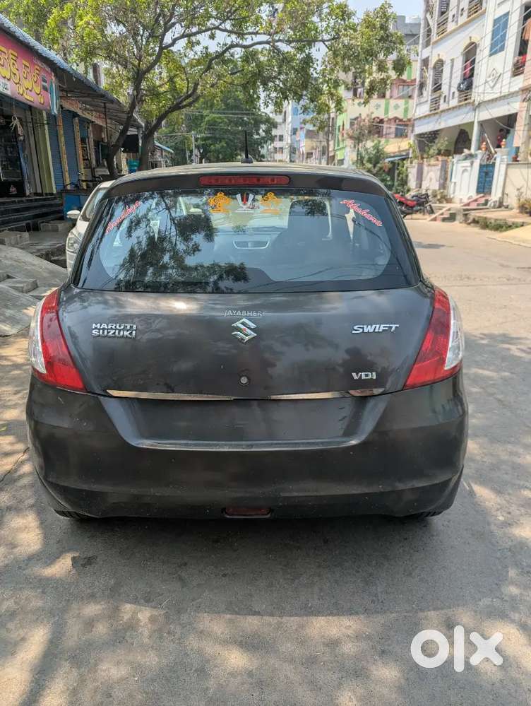 Maruti Suzuki Swift 2017 Diesel 111000 Km Driven