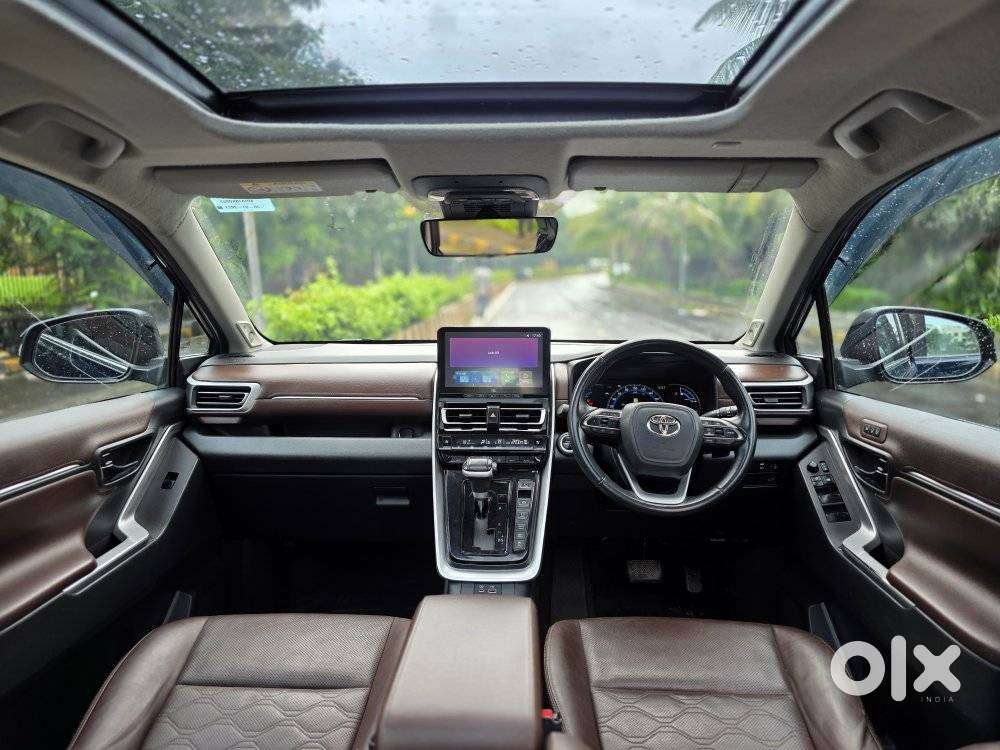 Toyota Innova Hycross 2.0 Zx (o) Hybrid 7 Str, 2023, Petrol
