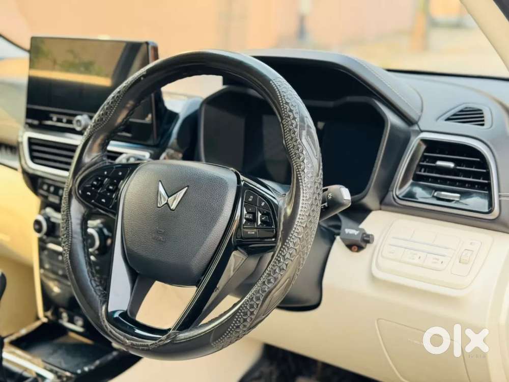 Mahindra Xuv 3xo Ax7 Diesel Mt, 2024, Diesel