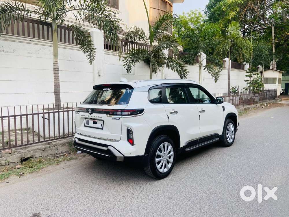 Maruti Suzuki Grand Vitara 1.5 Delta Smart Hybrid At, 2025, Petrol