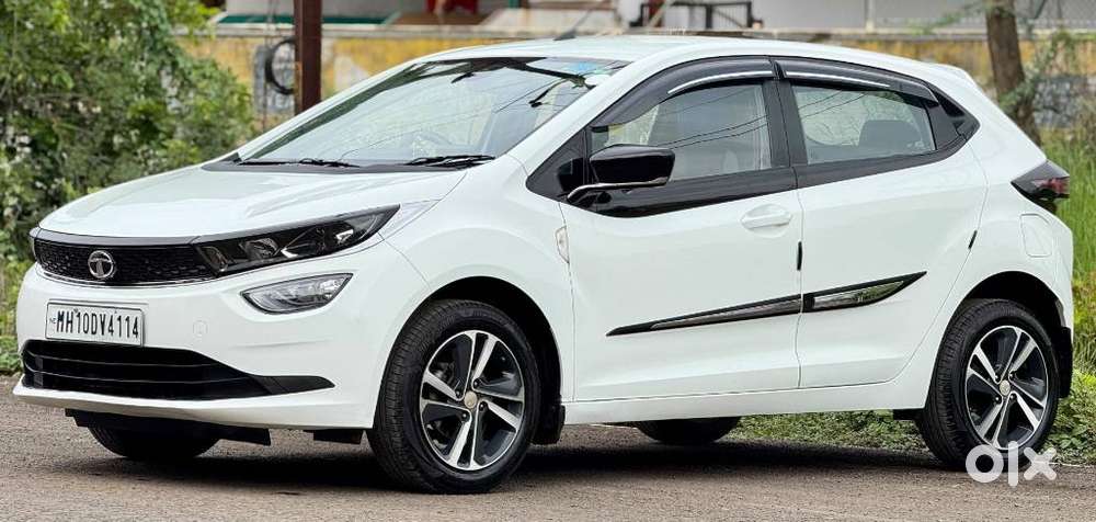 Tata Altroz 1.2 Xz Plus Rtn Dct, 2022, Petrol