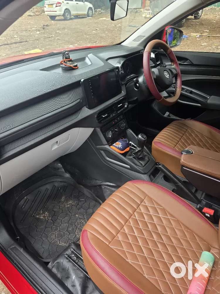 Skoda Kylaq Classic 2025 | 2,500 Km | Red | Accessories | Like New