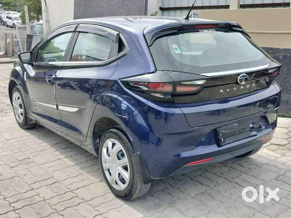 Tata Altroz 1.2 Xm Plus, 2025, Petrol