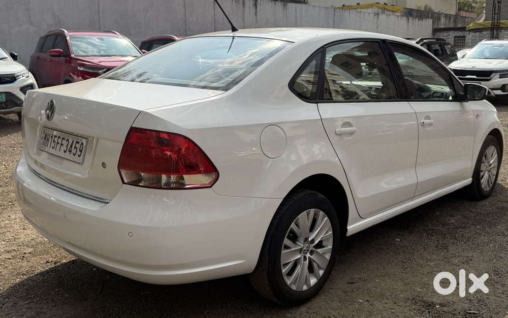 Volkswagen Vento 1.2 Highline Plus At 16 Alloy, 2016, Petrol