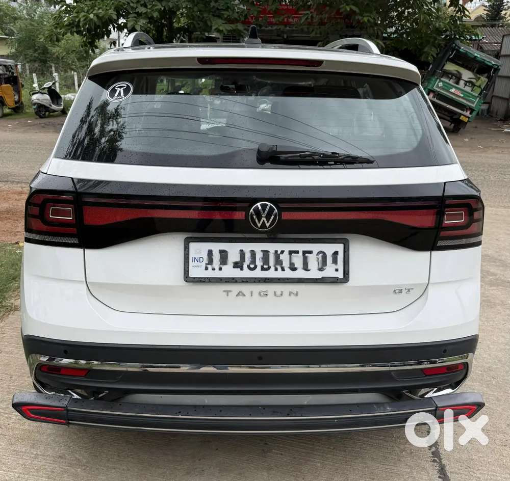Volkswagen Taigun 2023 Petrol 33000 Km Driven