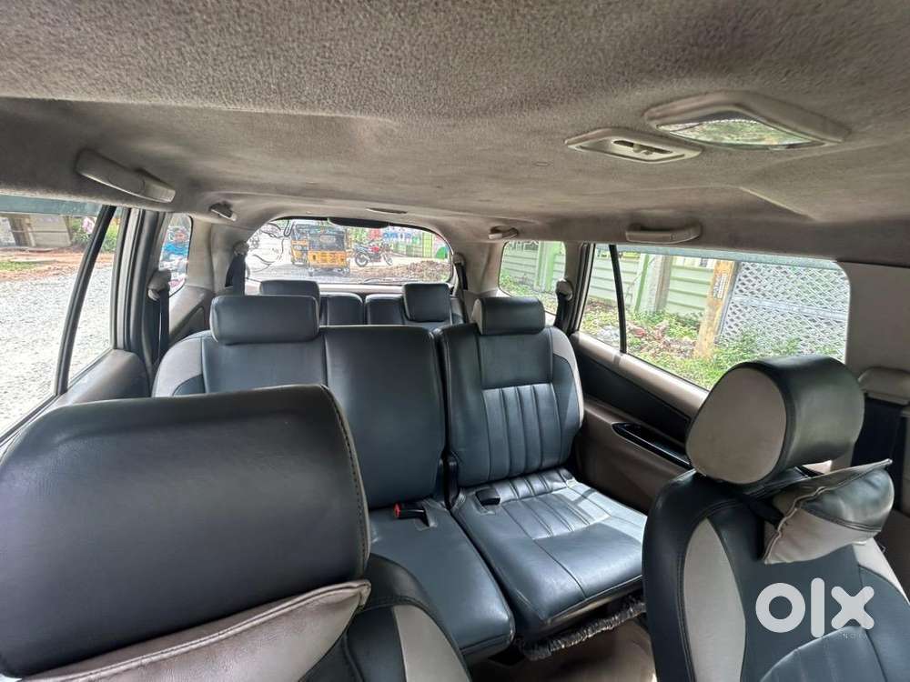 Toyota Innova 2016 Diesel 300000 Km Driven