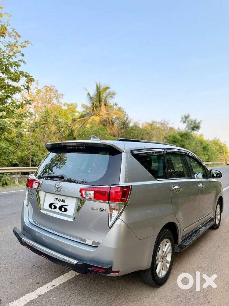 Toyota Innova Crysta 2.4 V 8 Str, 2018, Diesel
