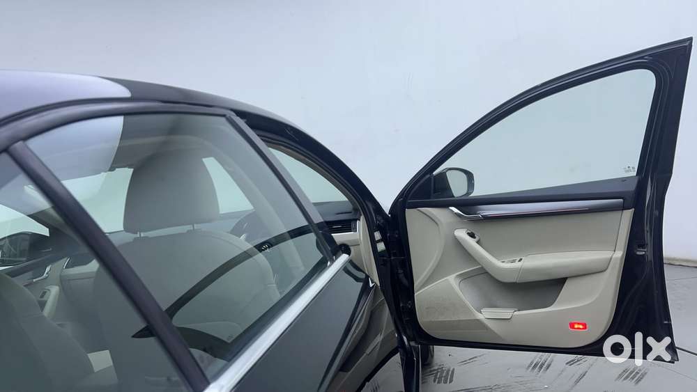 Skoda Octavia Elegance 1.8 Tsi At, 2017, Petrol