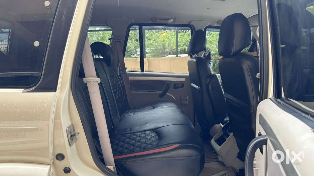 Mahindra Scorpio S10 8 Seater, 2017, Diesel