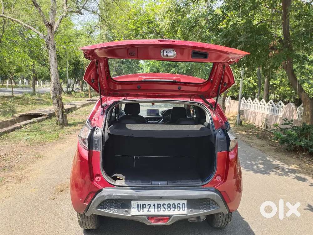 Nexon 2018 Petrol 51000 Km Driven New Tyar New Battery All Original