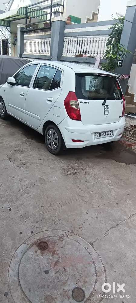 Hyundai I10 Sportz 2011