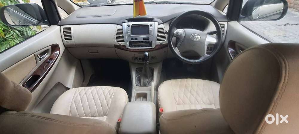 Toyota Innova 2.5 V 7 Str, 2013, Diesel