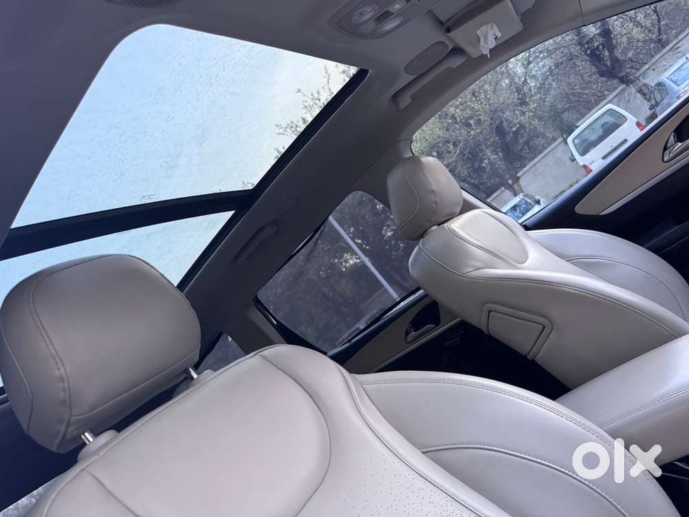 Mahindra Xuv700 Ax7 Luxury Automatic Petrol 2022