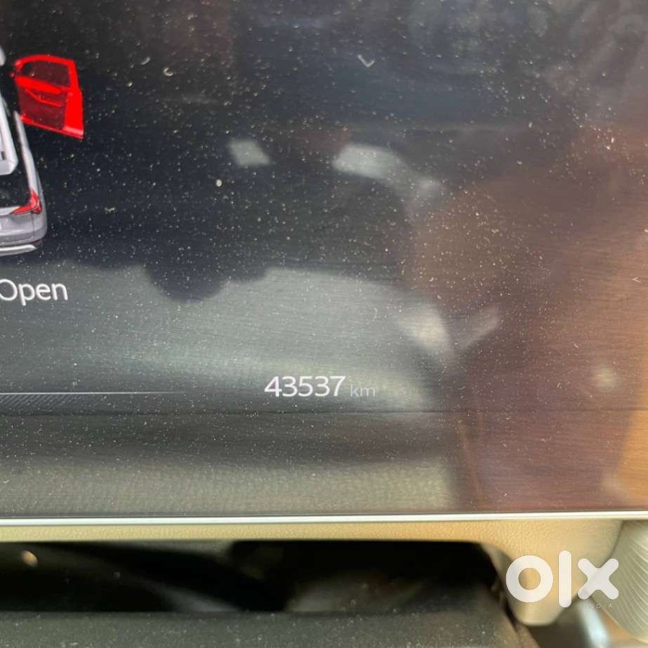 Mahindra Xuv700 2.2 Ax 5 Diesel At 7 Str, 2022, Diesel