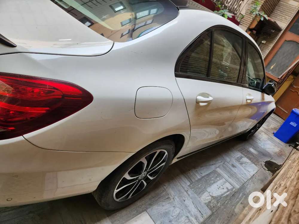 Mercedes-benz C-class 2019