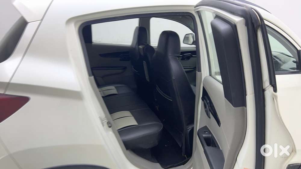 Mahindra Kuv 100 Mfalcon G80 K4, 2017, Petrol